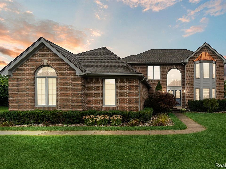 1st image of 46923 Southgate Dr