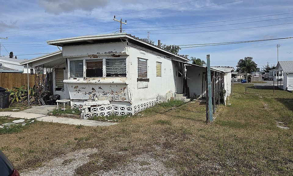 1st image of 1930 Shady Cove Dr