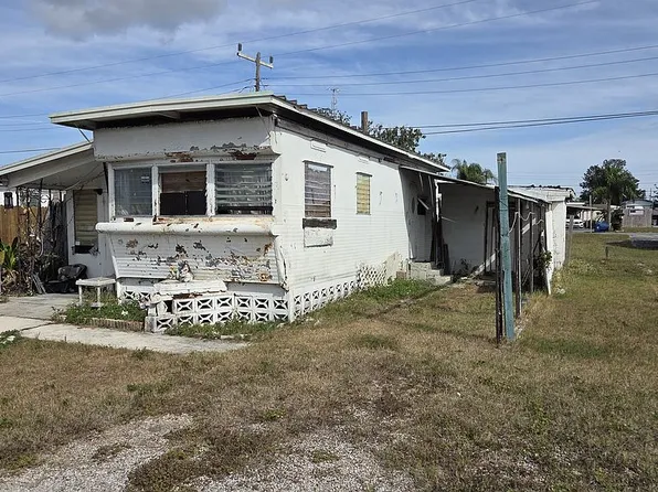 1930 Shady Cove Dr, Holiday, FL 34691