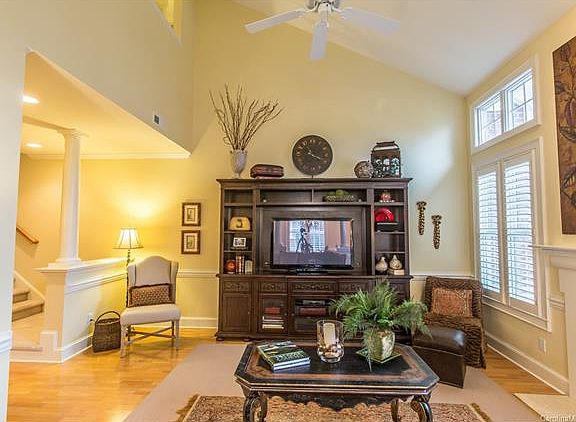 4th image of 7535 Bluestar Ln #7535