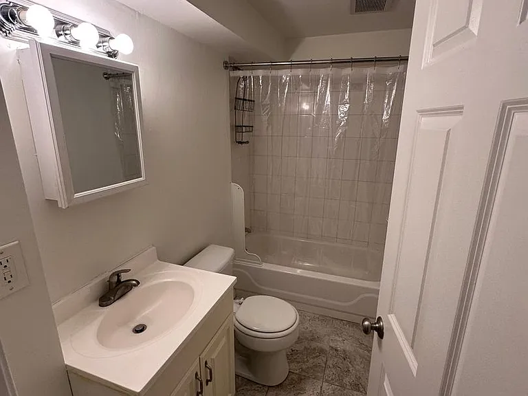 32 Edgerly Rd #B — Photo 6