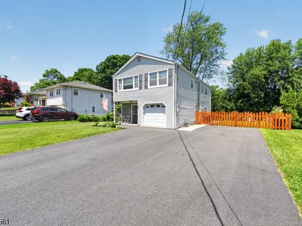 24 Amendola Dr, Netcong Boro, NJ 07857