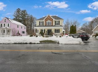 90 Elm St, Swansea, MA 02777