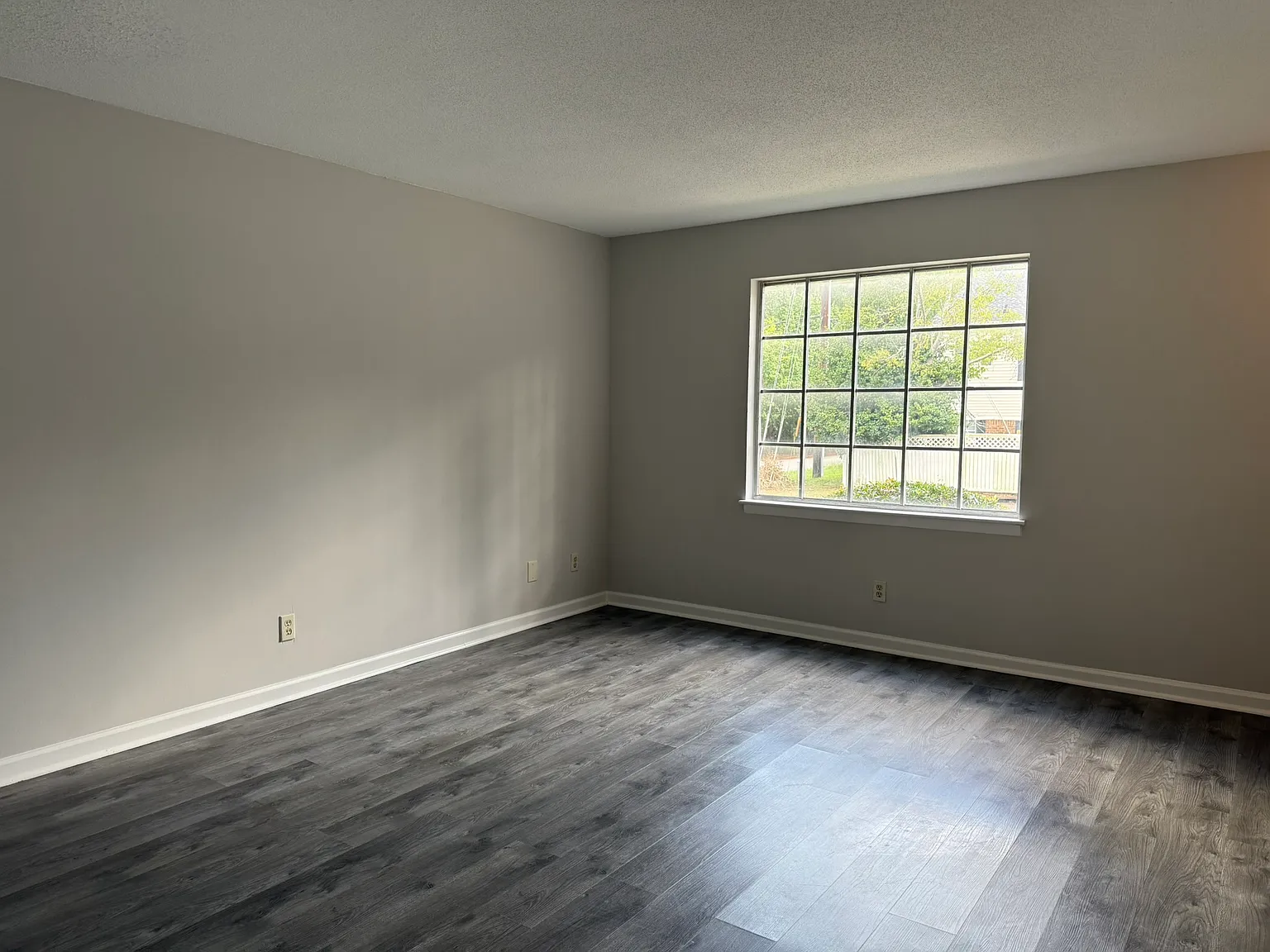 2 bed, 1.5 bath, 1100 sqft, $1,135 — Photo 3