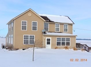 466 W Oak Grove Rd, Leaf River, IL 61047