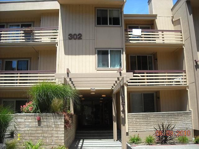 1st image of 302 Philip Dr APT 107