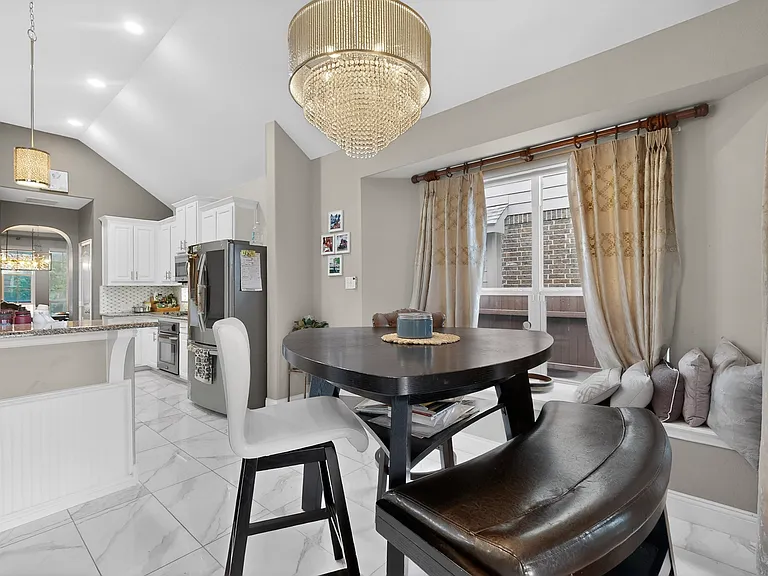 Breakfast Room