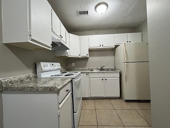 5th image of 4833 Serafica Dr #4833