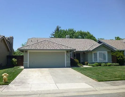 5719 River Run Cir
