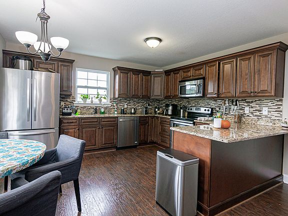 5th image of 459 Titanium Dr