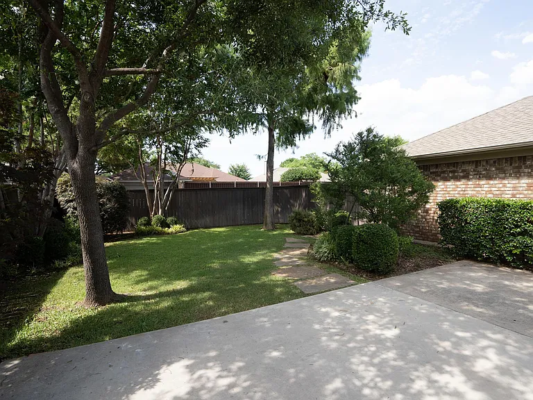 626 Cribbs Dr — Photo 34