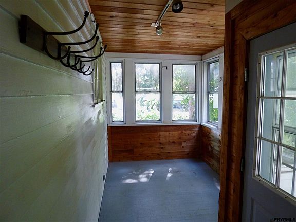 5th image of 243 Broad St