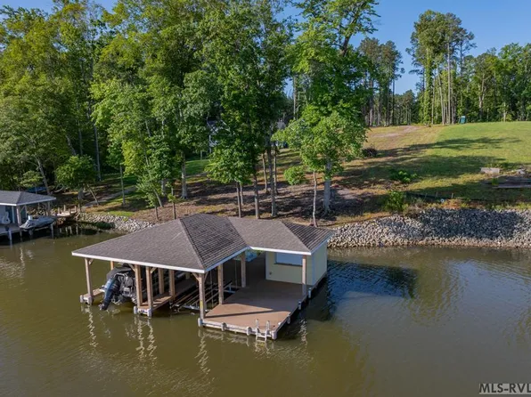 111 Sail View Ln, Macon, NC 27551