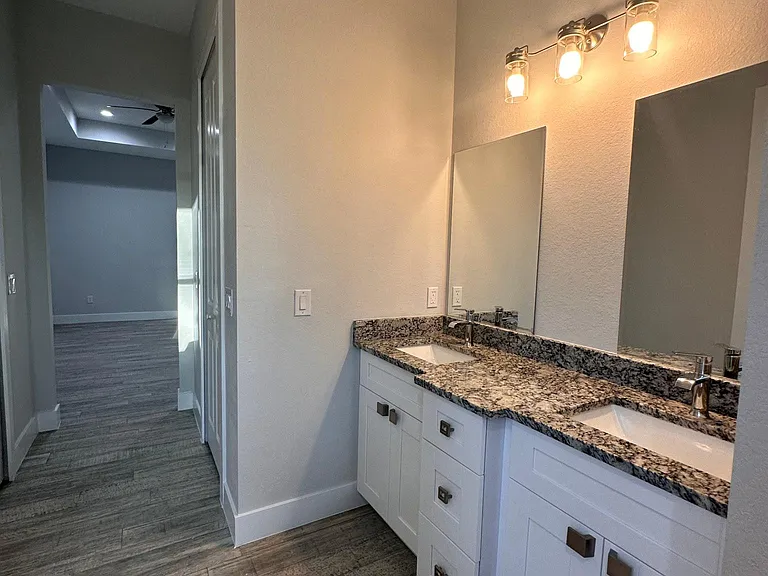 1219 Michael Ave — Photo 23