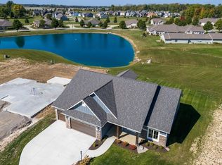 11902 Cross Winds Way, Fort Wayne, IN 46818