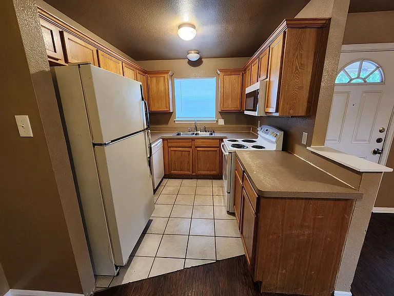 2917 Van Horn Ave — Photo 7