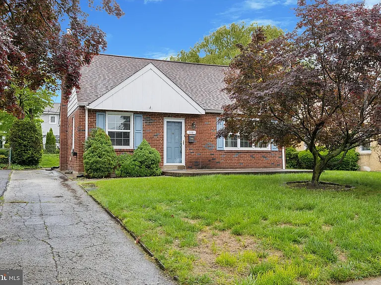 116 Walnut Hill Ln — Photo 1