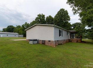 149 Bluegill Ln, Statesville, NC 28625