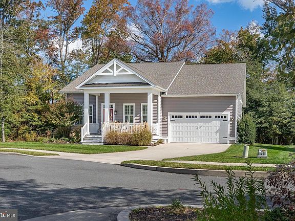 3rd image of 13 Johnsons Glade Ln