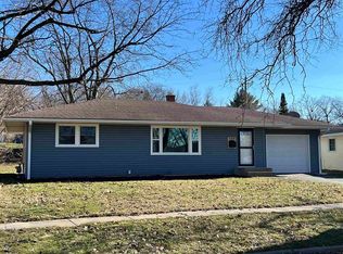 2420 Wyoming Dr, Rockford, IL 61108