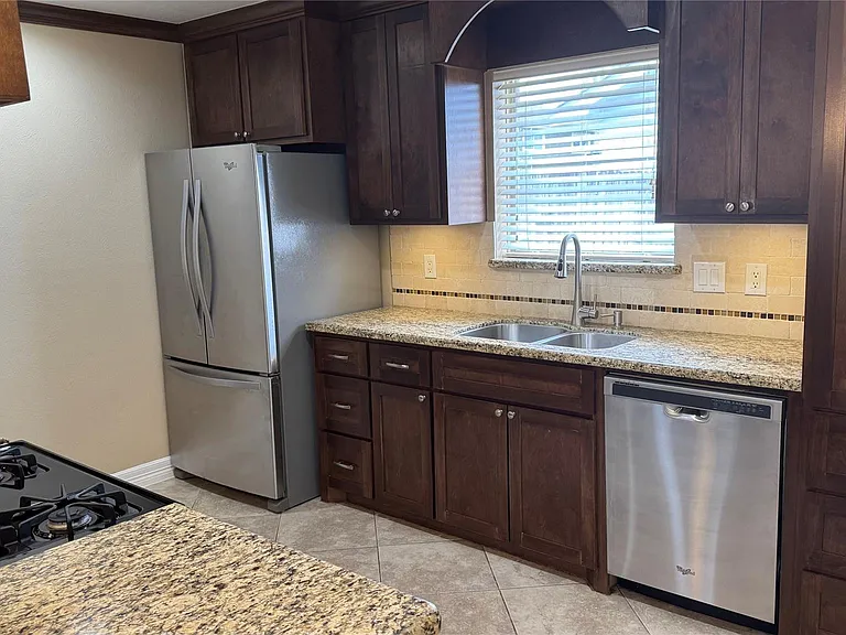 3310 Glen Spring Dr — Photo 10