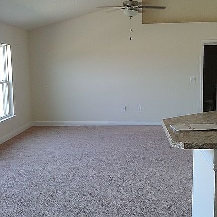 4th image of 807 Chelsea Ave