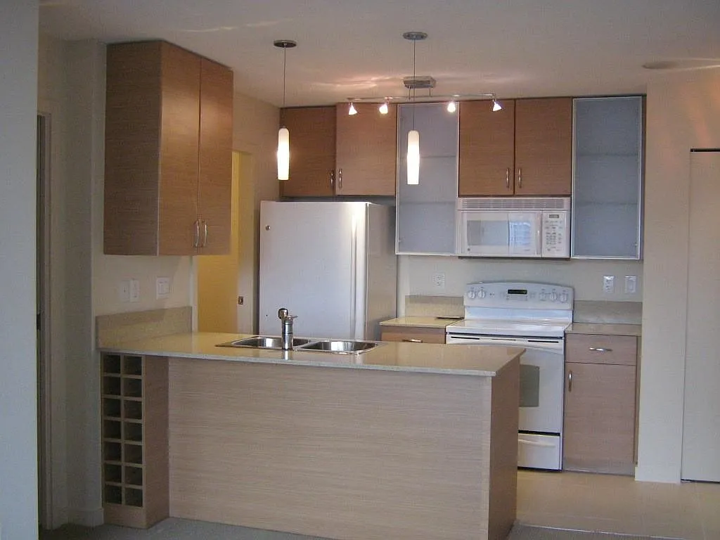 Building Photo - 928 Homer St #1410