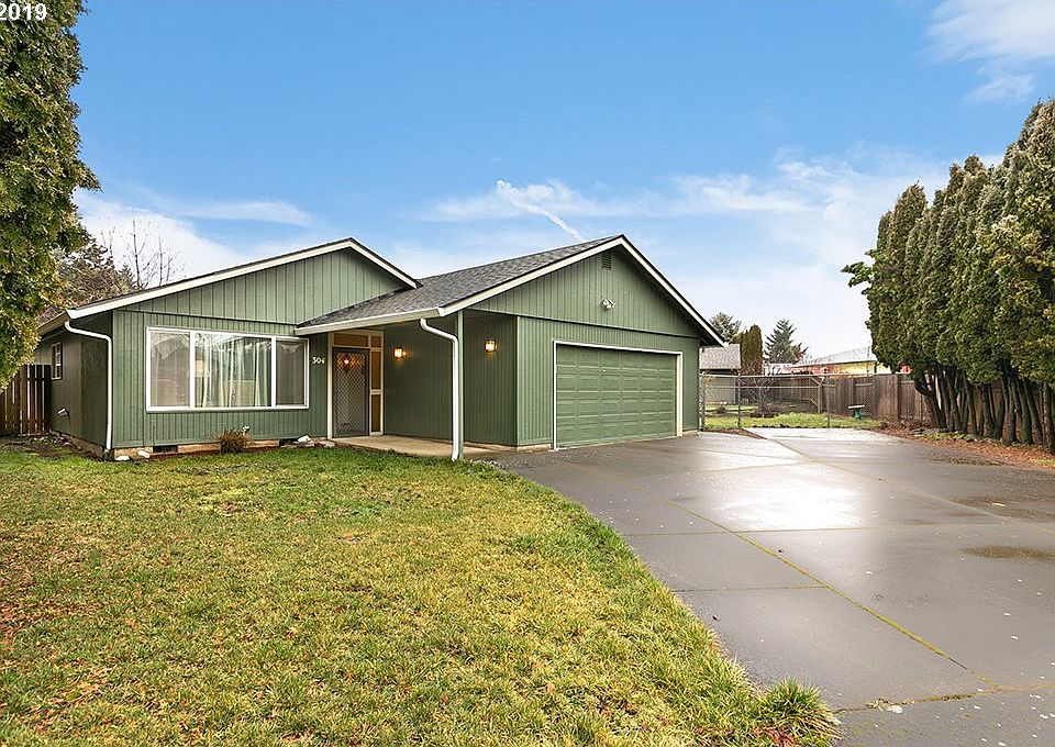 1st image of 304 SE 152nd Ct