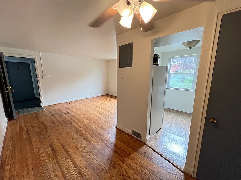 771 Cooke Dr #5 — Photo 2