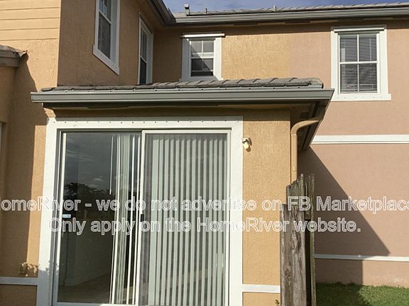 2nd image of 230 SE 29th Ave Unit 3