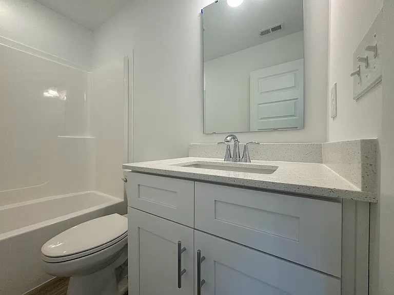 13847 Gatsby Dr — Photo 85