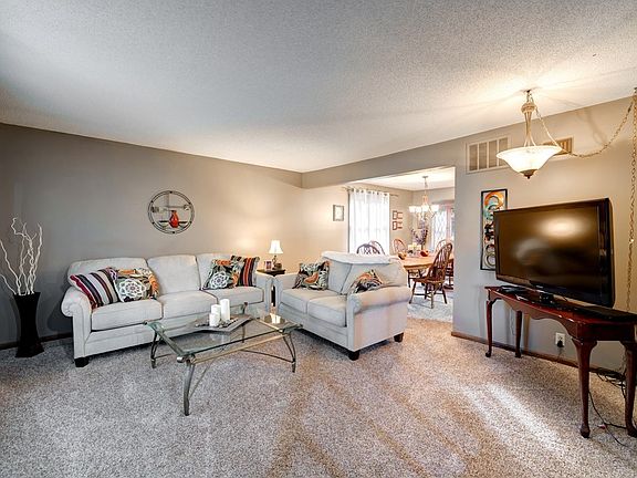 4th image of 2131 Fairdale Ct