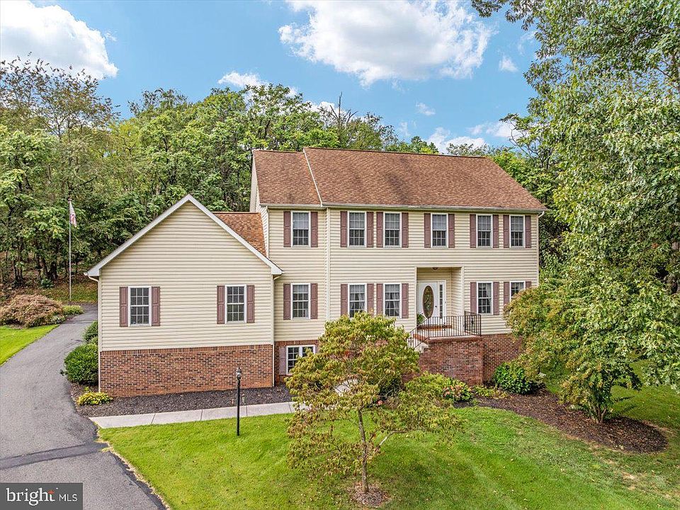1st image of 155 Bunchberry Ridge Ct