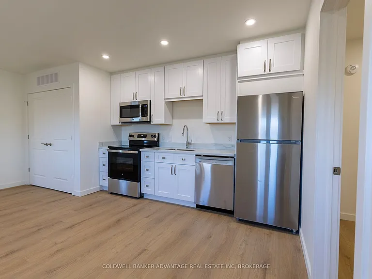 433 Sugarloaf St #3 — Photo 9