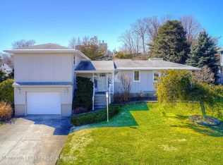 1 Sherwood Dr, Brielle, NJ 08730
