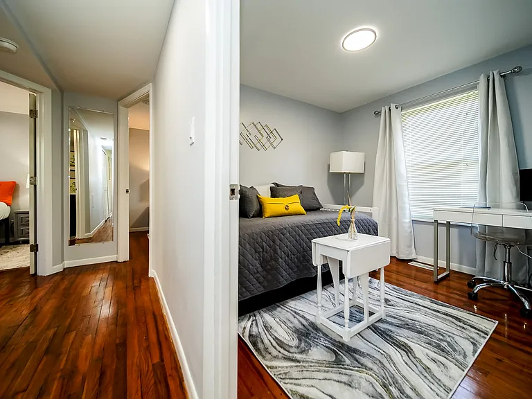 Hemlock Dr — Photo 16