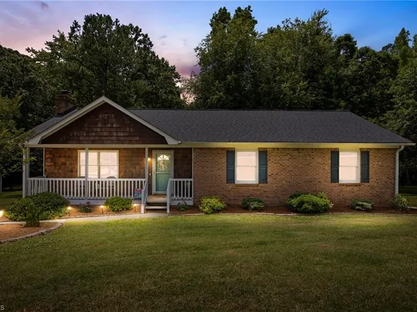 474 Robin Ln, Archdale, NC 27263