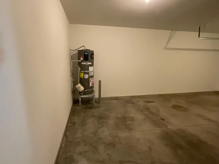 210 Lexington Ave #A — Photo 40