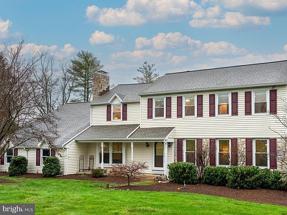 2nd image of 1393 Nathan Hale Dr