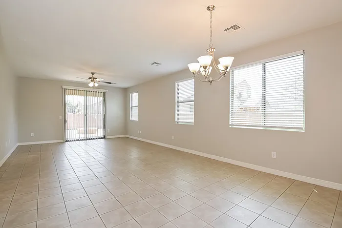 333 W Calle Matraca — Photo 4