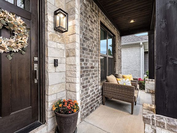 5th image of 524 Wildcreek Cir