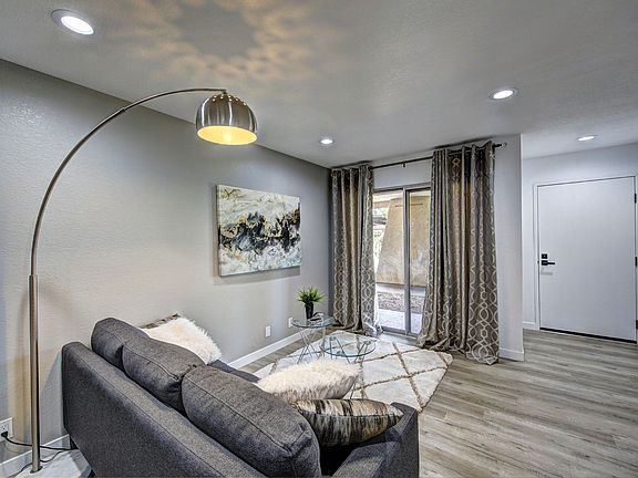 4th image of 470 N Villa Ct Unit 111