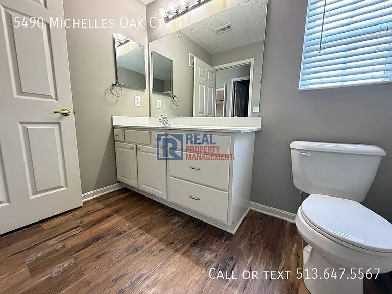 5490 Michelles Oak Ct #I — Photo 13