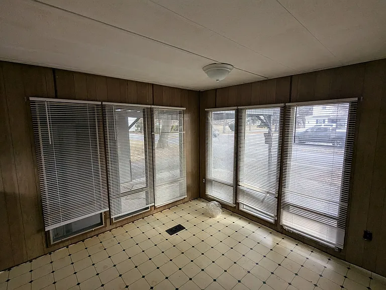5 Main St — Photo 5