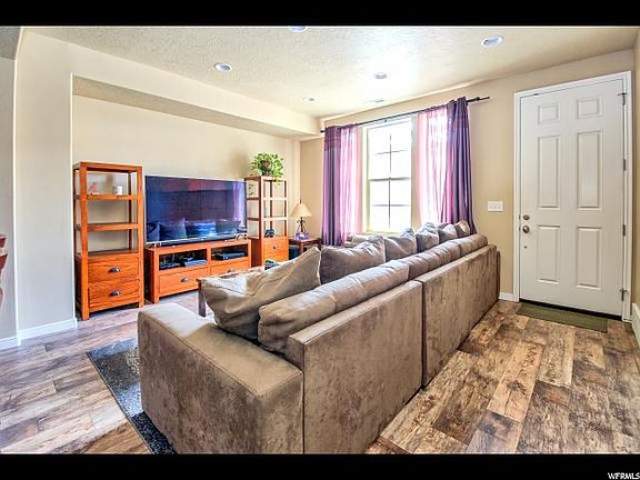 2nd image of 6839 N Bigelow Dr