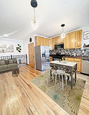 5th image of 186 18th St #1
