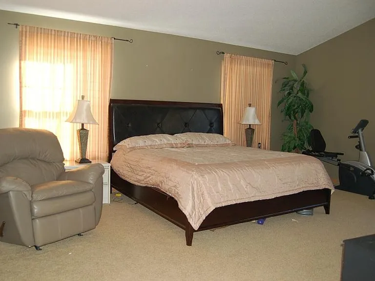 Huge Master Bedroom - 16x19 plus 2 walk-in closets and private master bathroom.
