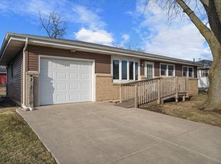 1826 Fort Jesse Rd, Normal, IL 61761