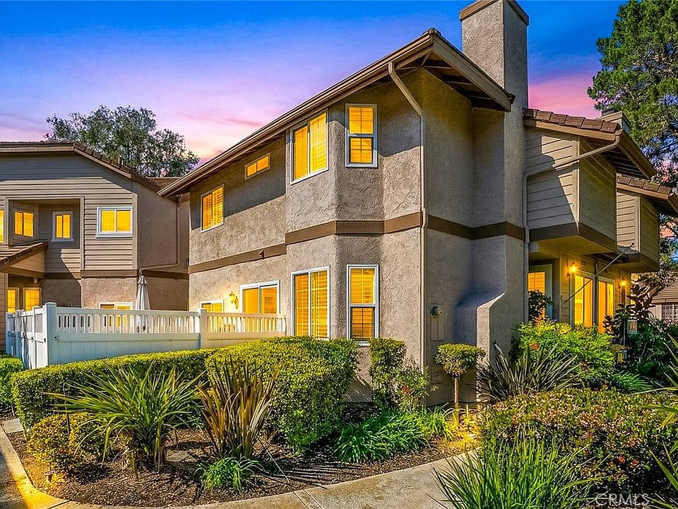 1st image of 24376 Larchmont Ct