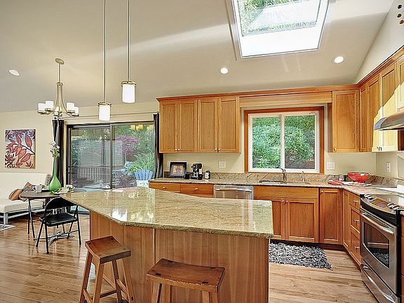 3rd image of 4807 158th Ave SE